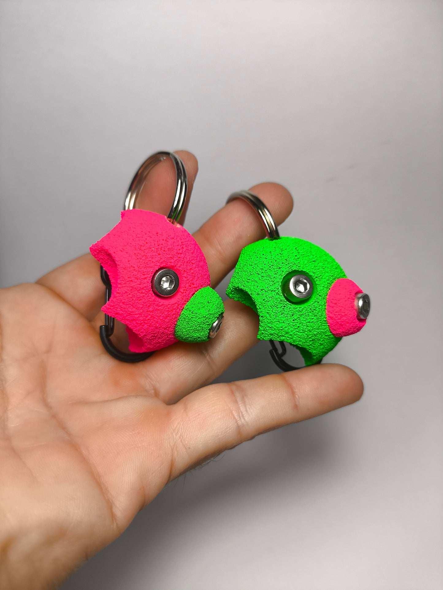 Llavero presa de escalada Dual Macro Flúor